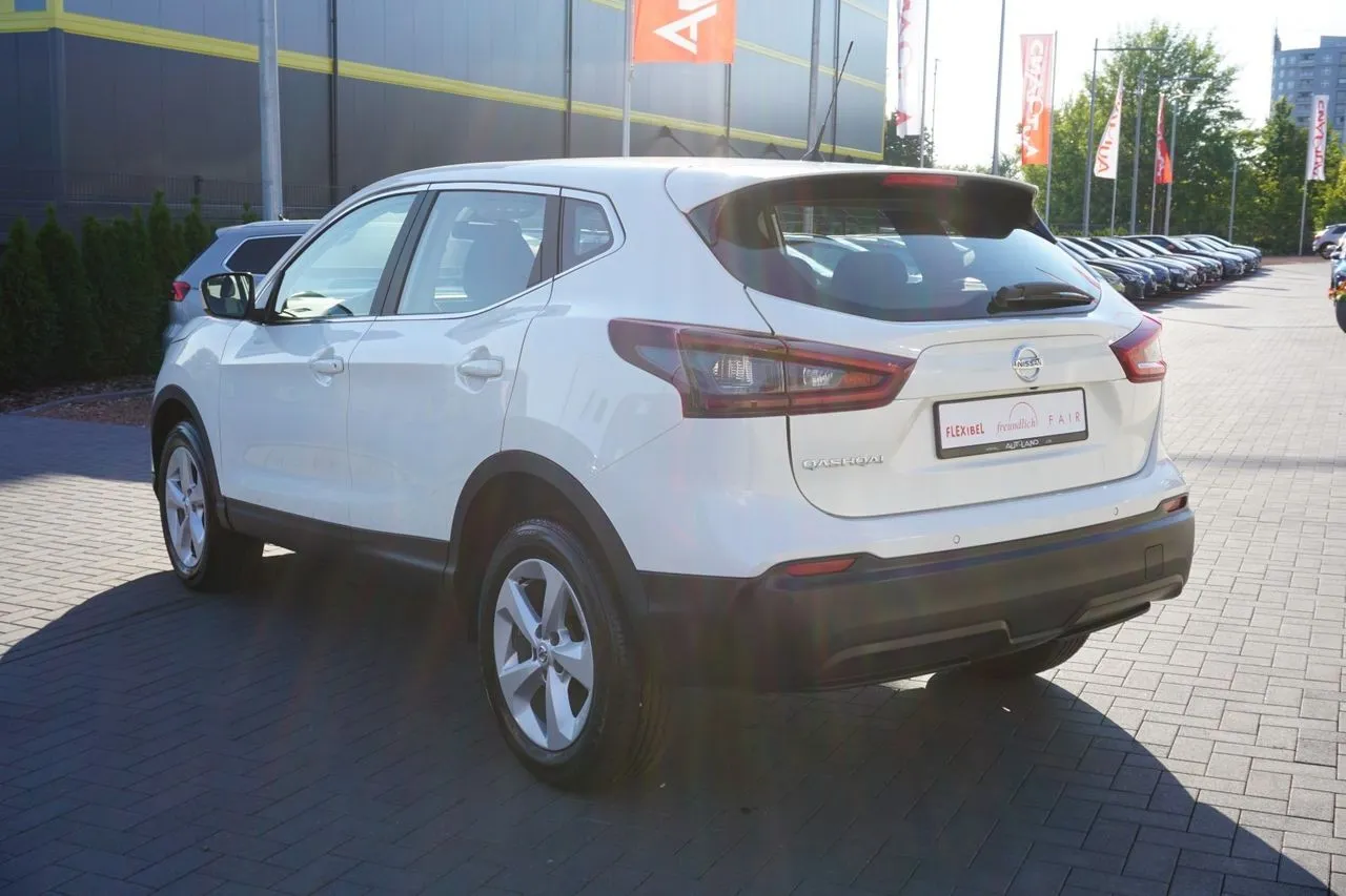 Nissan Qashqai 1.3 DIG-T...  Image 2