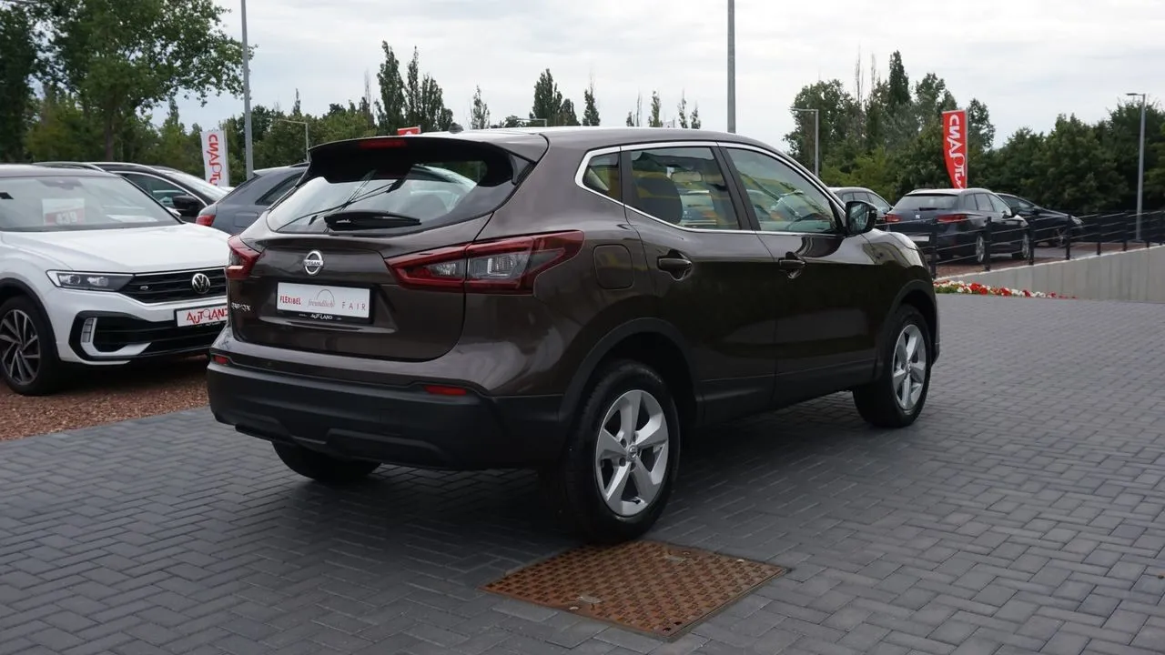 Nissan Qashqai 1.3 DIG-T...  Image 4