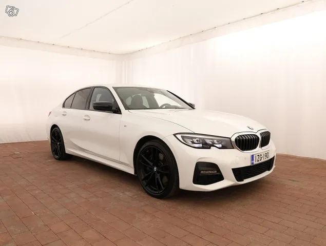 BMW 330 G20 Sedan 330e xDrive A Charged Edition M Sport - Su Image 1