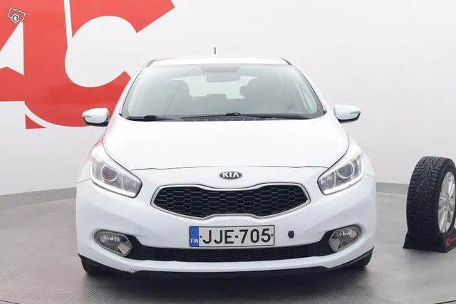 KIA Ceed 1,6 ISG EX 5D EcoDynamics - Lohkolämmitin & sisäp.  Image 8