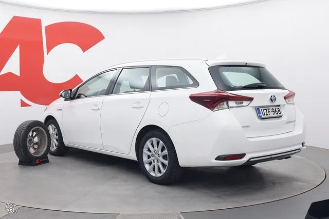 Toyota Auris Touring Sports 1,8 Hybrid Active - / Navi / Kam Image 3