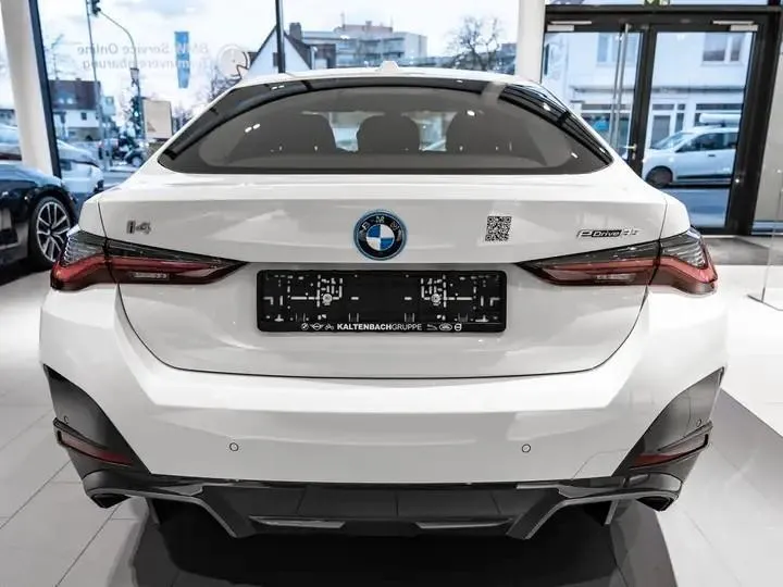 BMW i4 Image 1