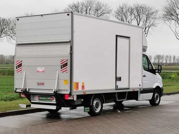 Mercedes-Benz Sprinter 319 Bakwagen + Laadklep Image 3