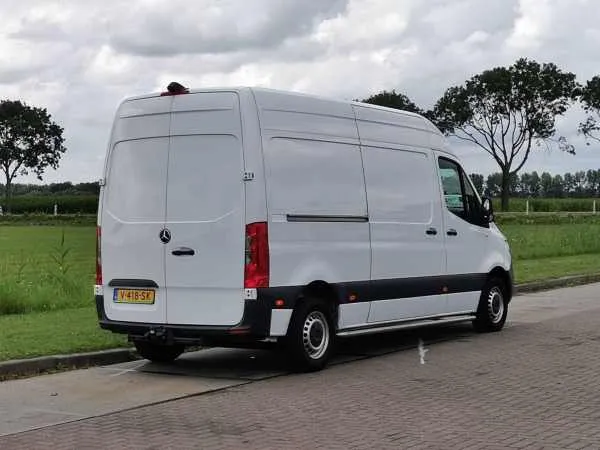 Mercedes-Benz Sprinter 311 CDI Image 3