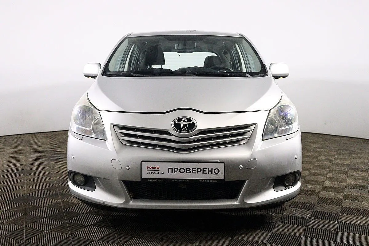 Toyota Verso Image 2